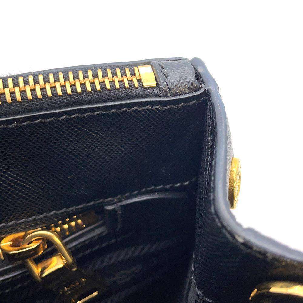Prada handbag Saffiano leather black bag - Picture 11 of 12